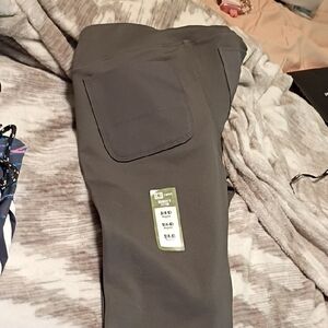 Carhartt Gray Cargo Pants with Modern Appeal